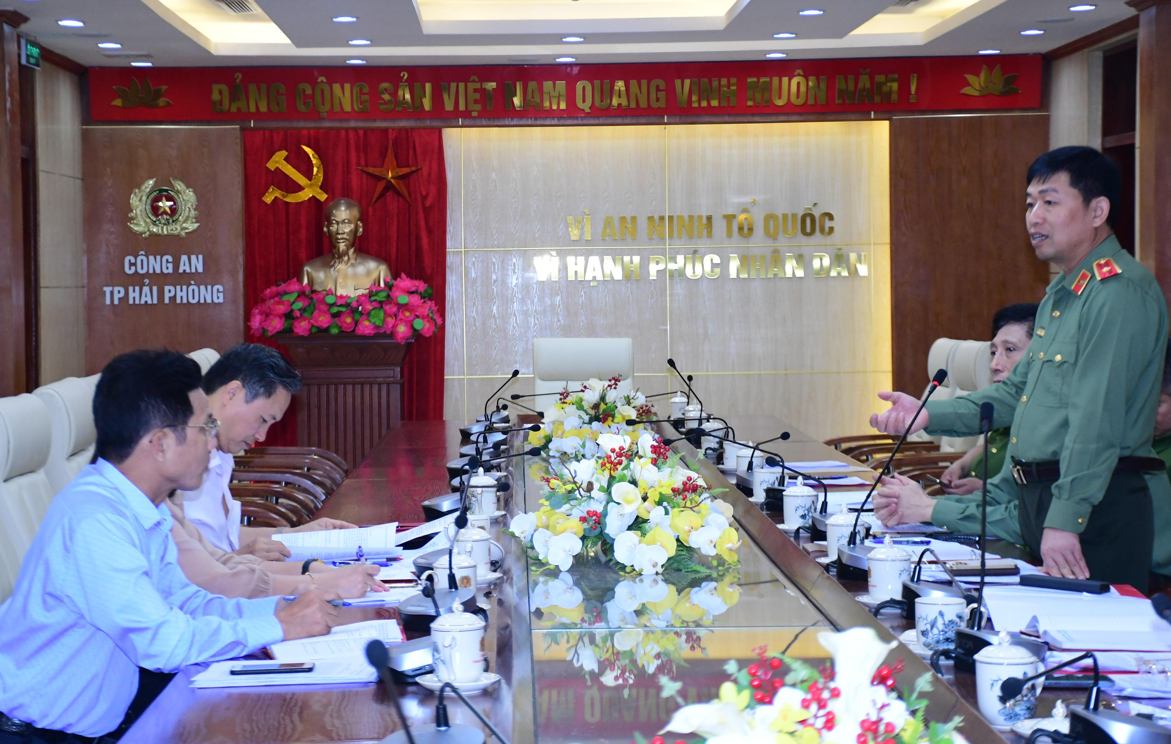 Đảng ủy Công an thành phố Tiếp tục thực hiện nghiêm Chỉ thị số 10-CT/TW về nâng cao chất lượng sinh hoạt chi bộ